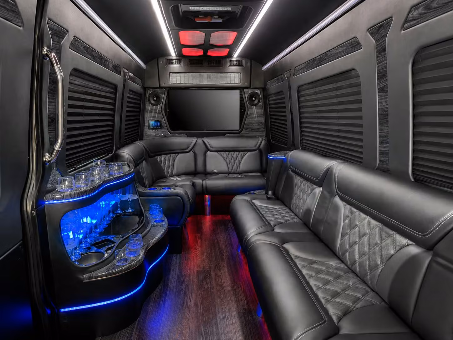 coachbusdaytonabeach com is how daytona beach agencies book group transportation without the runaround