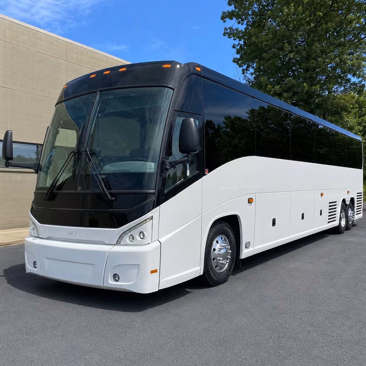 every daytona beach military event deserves reliable group transportation