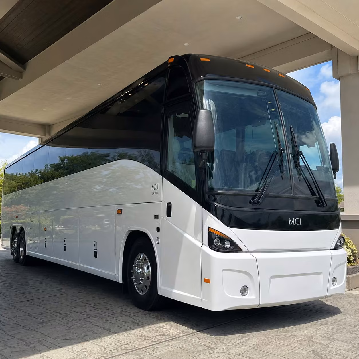 you can find and book airport transportation in daytona beach and any nearby city